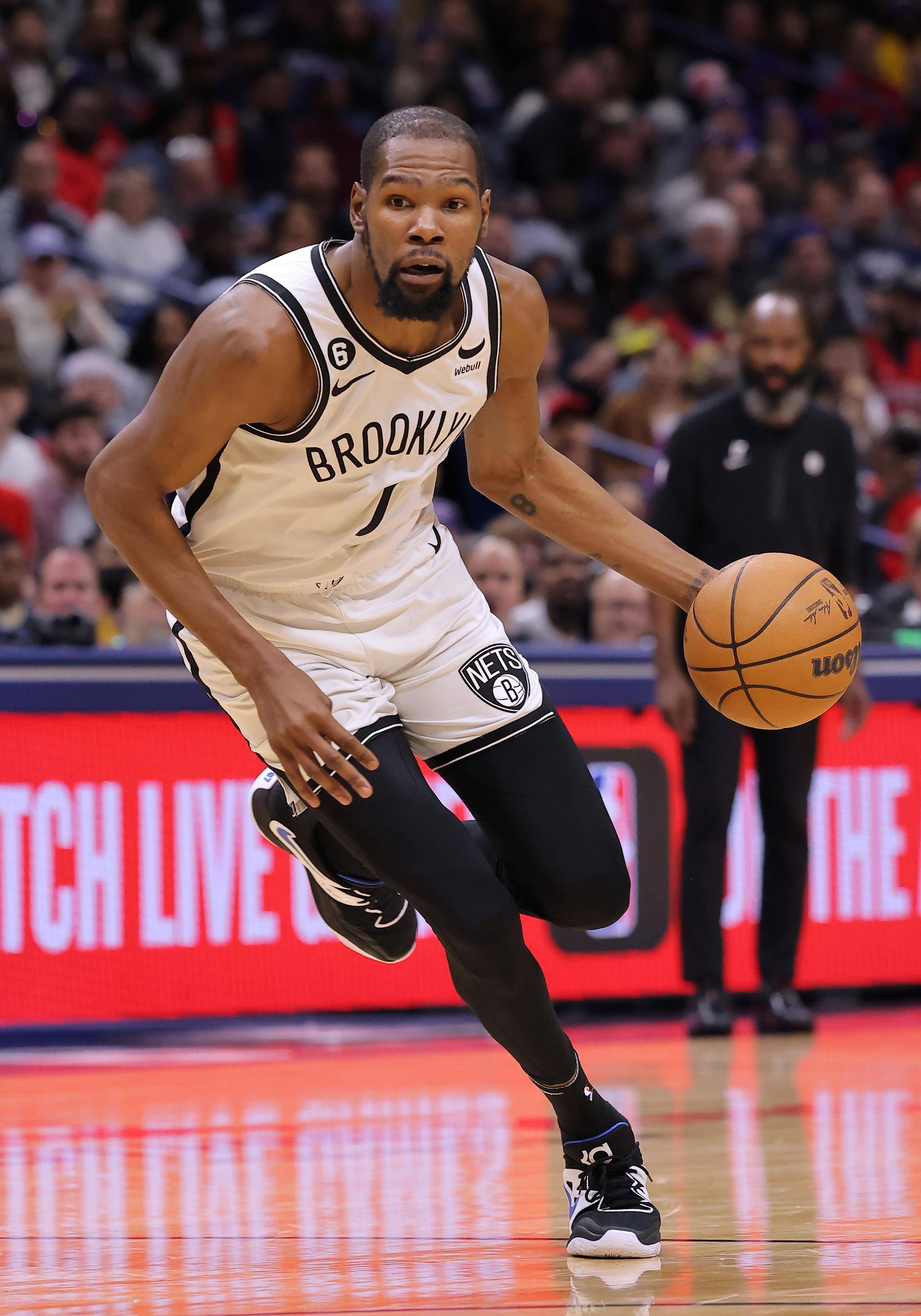 锐不可当首场状态出色，篮网观众沸腾！，杜兰特重返赛场赛场气氛高涨的简单介绍-AYX SPORTS