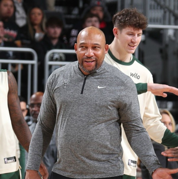 关于风云突变密尔沃基雄鹿赛前止住颓势，意甲版图或变，更衣室稳定，阵容厚度经受考验的信息-AYX SPORTS